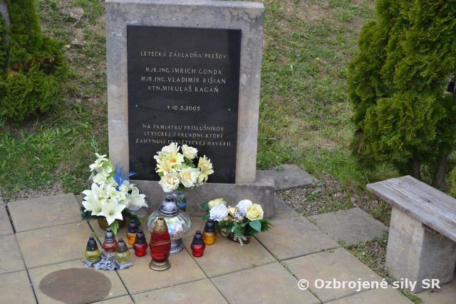 Pietna spomienka na kolegov a priateľov pri obci Ražňany