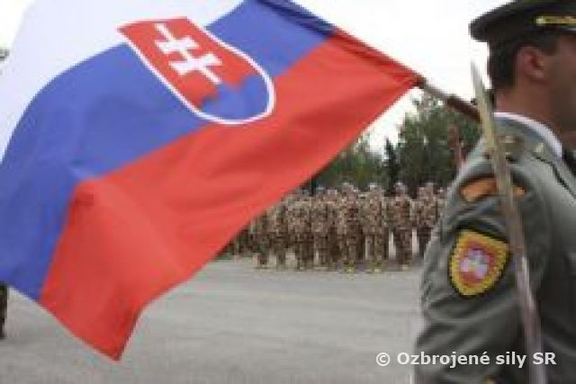 Slávnostný nástup v Topoľčanoch
