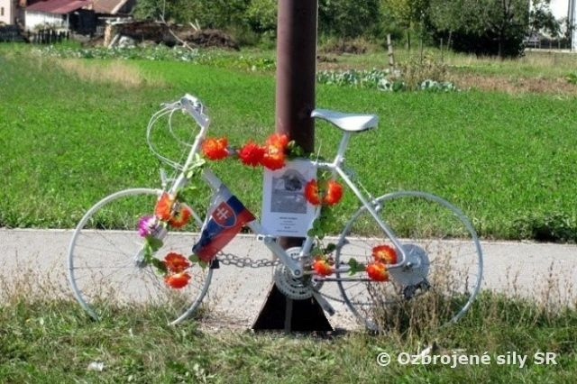 Oprava pamätníka slovenského cyklistu v Sarajeve